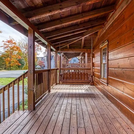 The Nut House, Hot Tub, Game Room, Wifi, 1089 Free Tickets Each Paid Day, Dollywood And More! Pigeon Forge Exterior photo