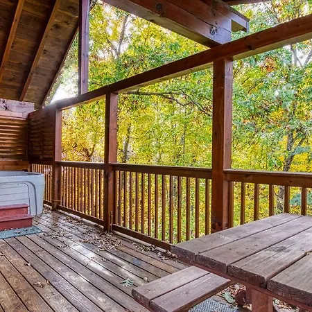 The Nut House, Hot Tub, Game Room, Wifi, 1089 Free Tickets Each Paid Day, Dollywood And More! Pigeon Forge Exterior photo